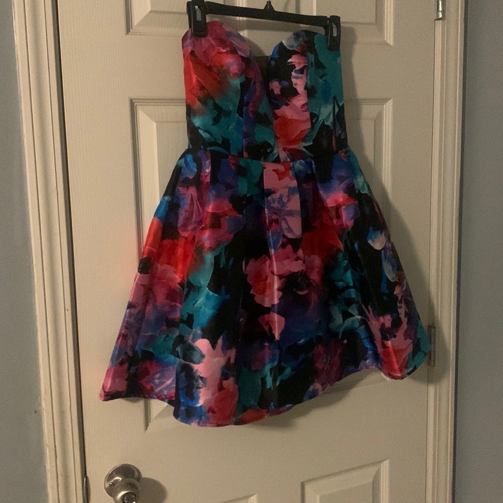 B. Darlin short floral dress